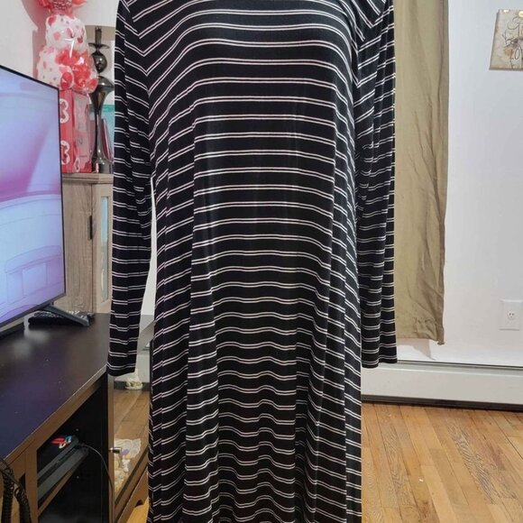 Pre owned Old Navy Black white Dress - Picture 6 of 6